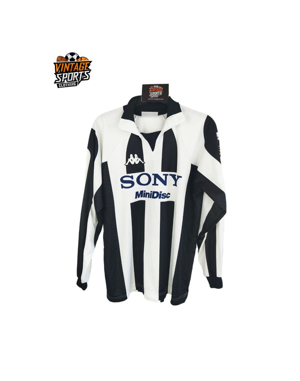 Juventus FC 1997-1998 Home Football Shirt