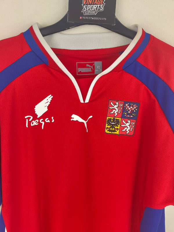 Czech Republic 2000-2001 Home Football Shirt