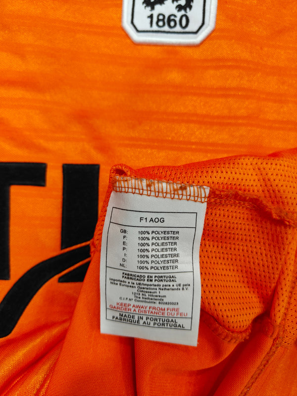 TSV 1860 Munich Away Football Shirt 2001-2002