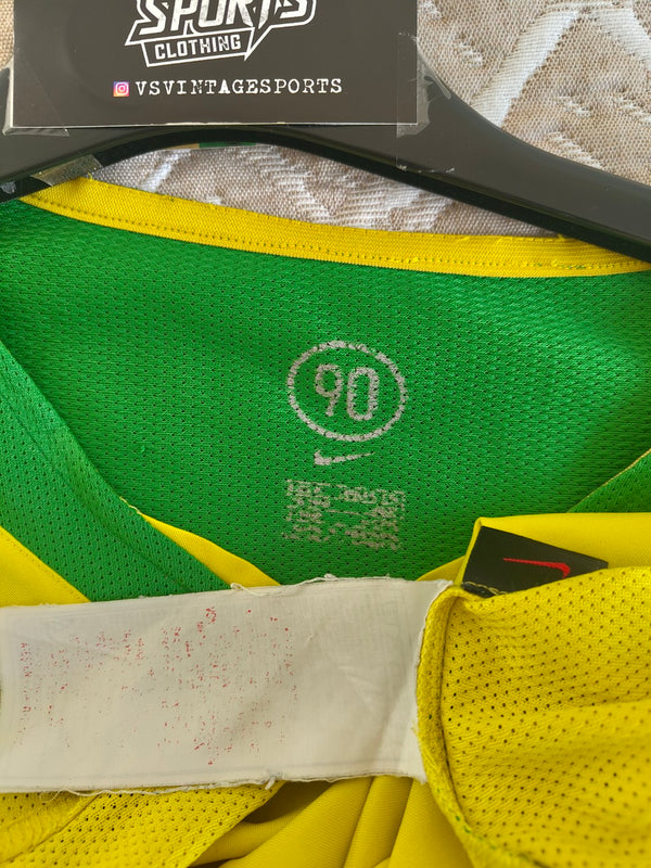 Brazil Home Football Shirt 2004-2006 (M)
