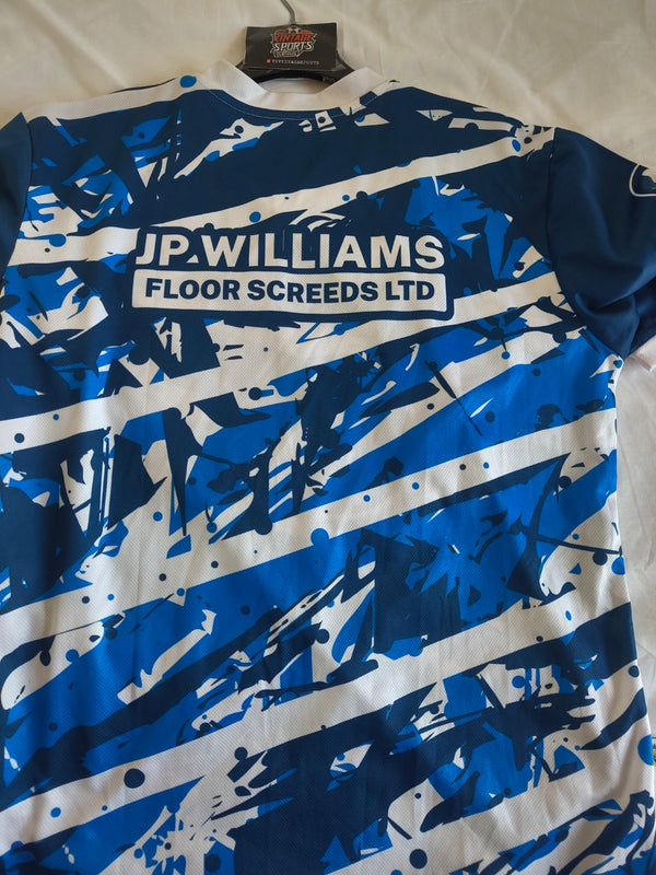 Bury FC Training Football shirt 2020s (XL)