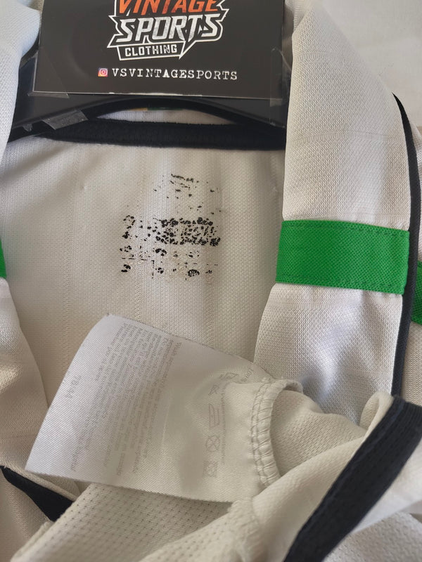 Celtic FC Away Football Shirt 2001-2002 (S)