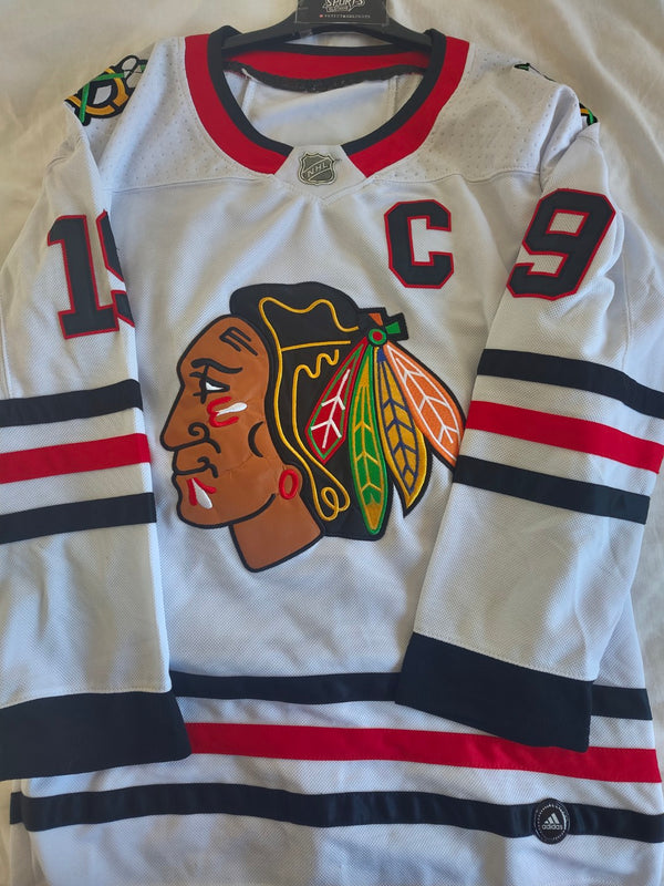 Chicago Blackhawks NHL Fight Strap Ice Hockey Jersey 2010s (46) 19 Toews