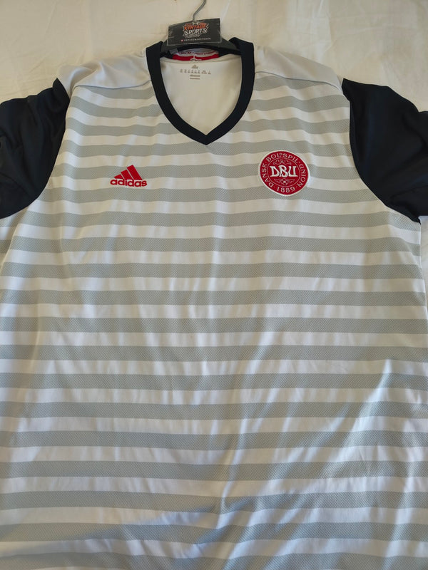 Denmark Away Football Shirt 2016 (3XL)