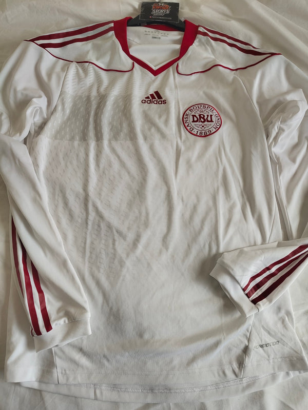 Denmark Player Issue Long Sleeve Away Football Shirt 2008-2009 (L)