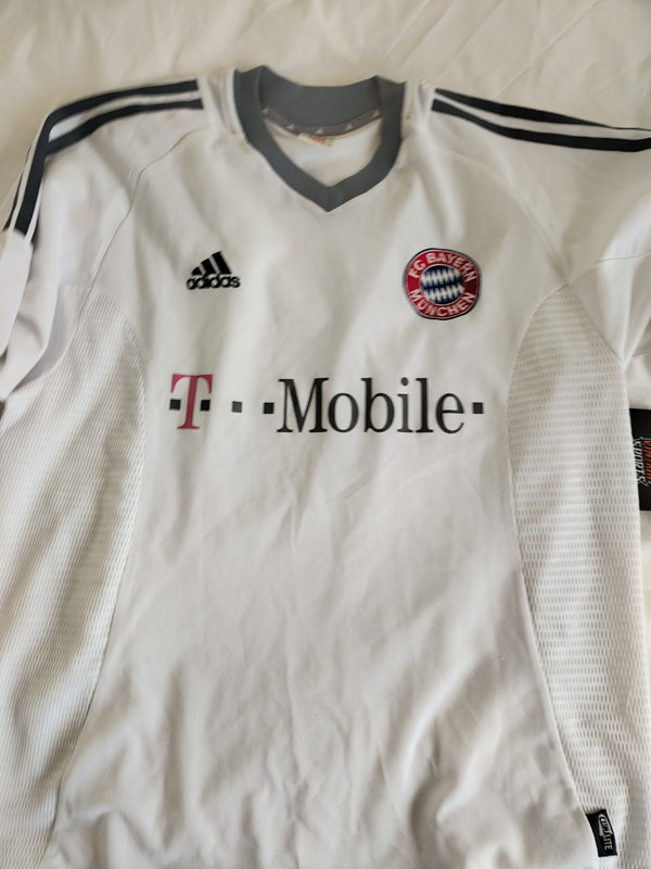 FC Bayern Munich Away Football Shirt 2002-2003 (L)