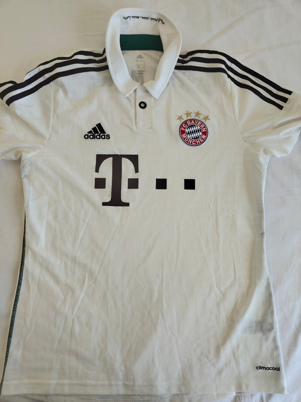 FC Bayern Munich Away Football Shirt 2013-2014 (M)