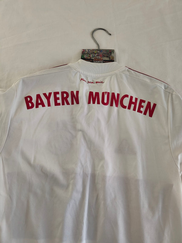 FC Bayern Munich Away Football Shirt 2015-2016 (S)