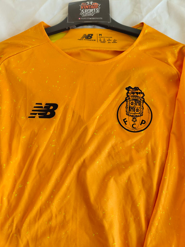 FC Porto Goalkeeper Shirt 2021-2022 (M)
