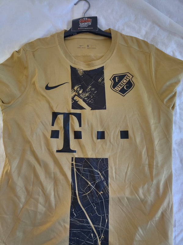 FC Utrecht Third Football Shirt 2021-2022 (L)