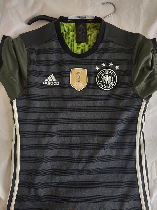 Germany Away Football Shirt 2016-2017 (S)