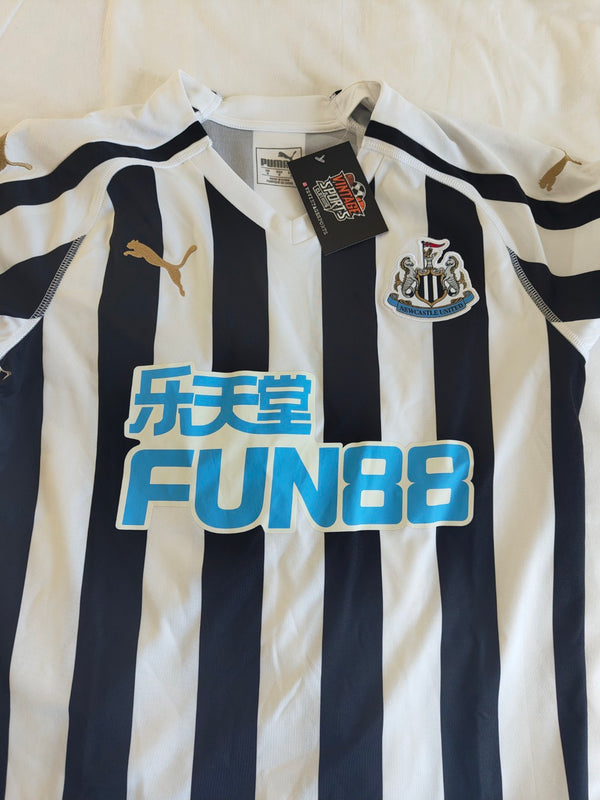 Newcastle United Home Football Shirt 2018-2019 (S)