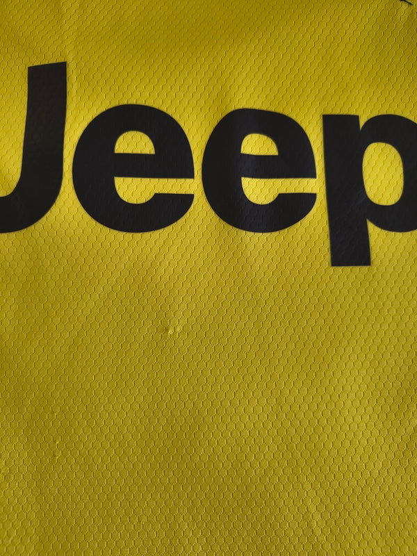 Juventus FC Goalkeeper Football Shirt 2020-2021 (M)