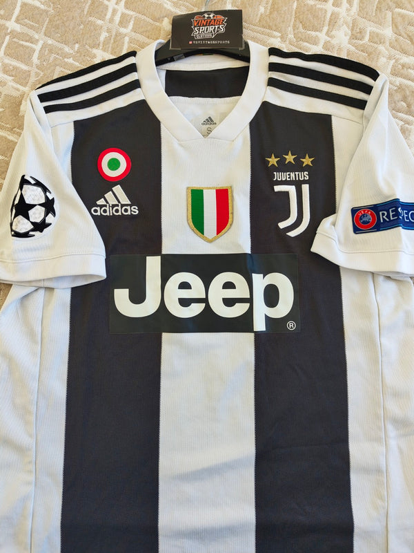Juventus FC Home Football Shirt 2018-2019 #7 Ronaldo