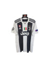 Juventus FC Home Football Shirt 2018-2019 #7 Ronaldo