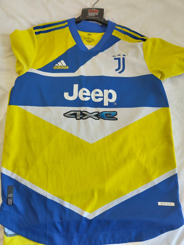 Juventus FC Third Football Shirt 2021-2022 (L)