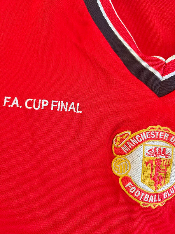 Manchester United Cup Football Shirt 1984-1985 (M)