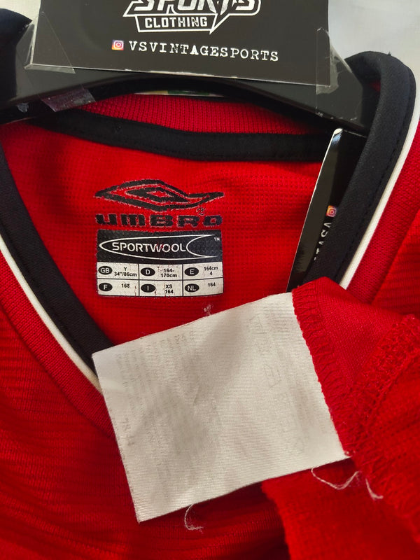 Manchester United Home Football Shirt 2000-2001 (Youths)