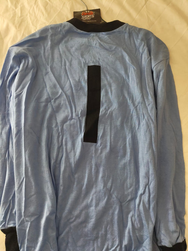 Matchworn FC Borussia Monchengladbach Goalkeeper Football Shirt 1970s (L) Number 1