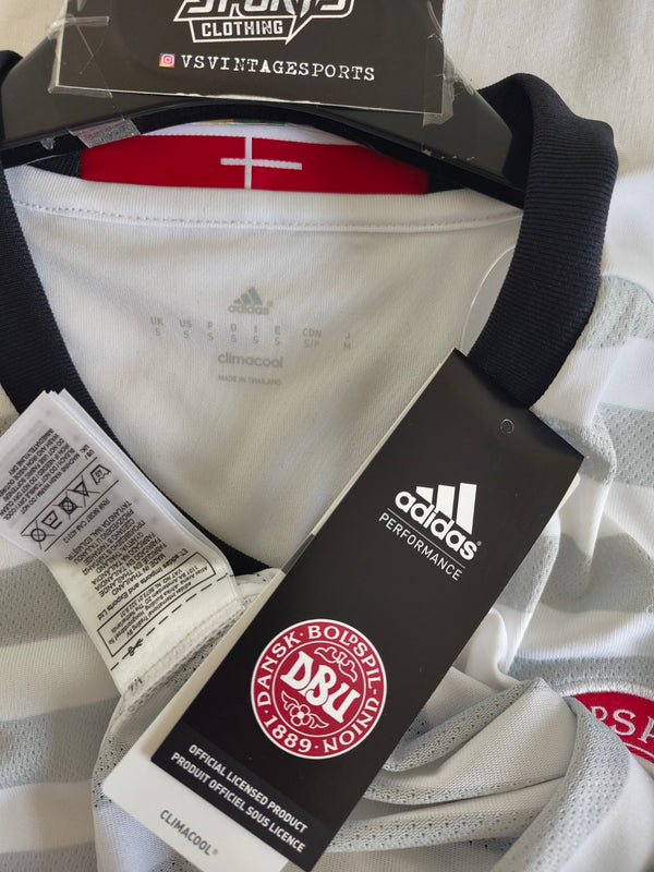 NEW Denmark Away Football Shirt 2016-2017 (S)