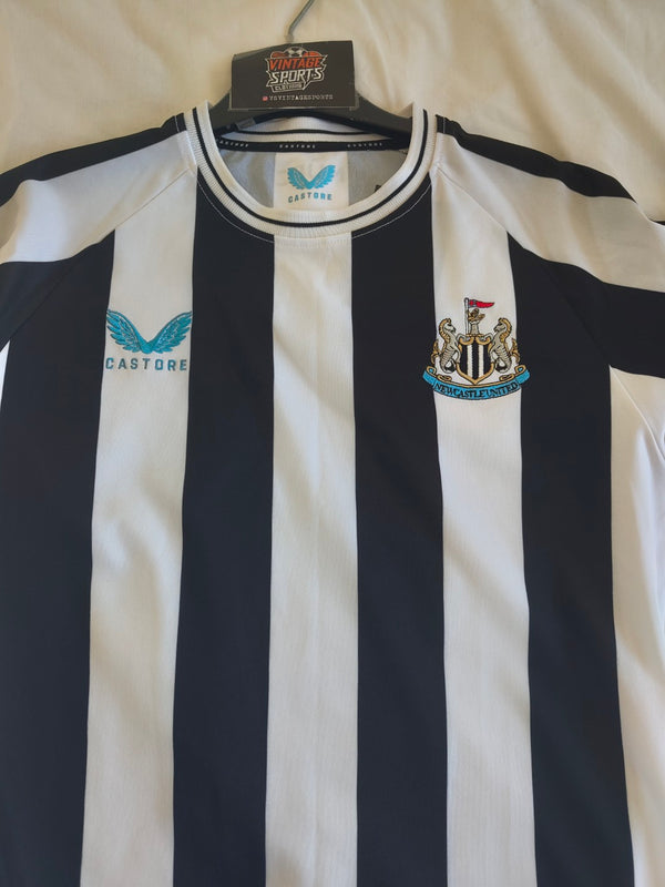 Newcastle United Home  Football Shirt 2022-2023 (M)