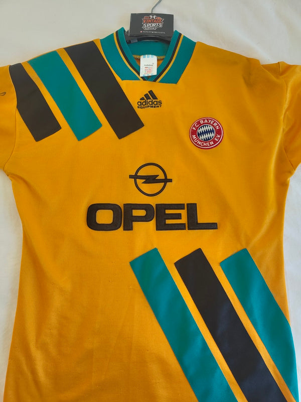Signed FC Bayern Munich Away Football Shirt 1993-1995 (S) #9 Papin