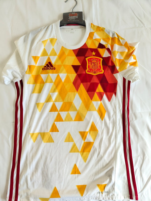 Spain Away Football Shirt 2015-2017 (S)