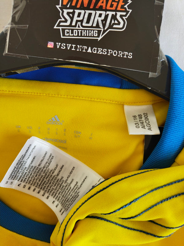 Sweden Home Football Shirt 2015-2016 (S)