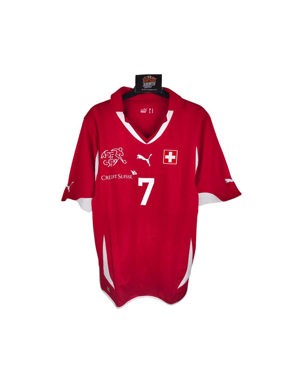 Switzerland Signed home Football Shirt 2010-2011 (M) #7 Barnetta