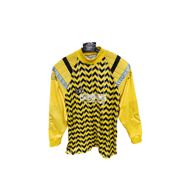 Vintage Goalkeeper Football Shirt Umbro 1990s (M) #1