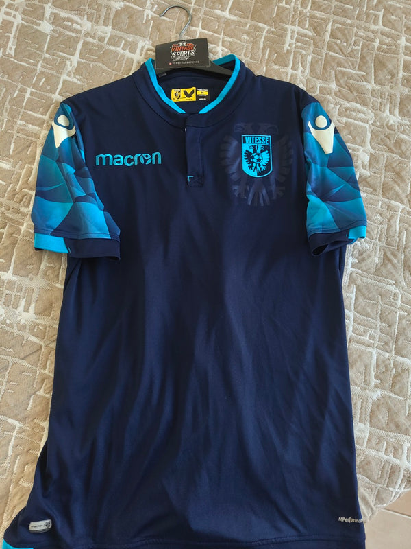 Vitesse Away Football Shirt 2018-2019 (M) 18 Odegaard