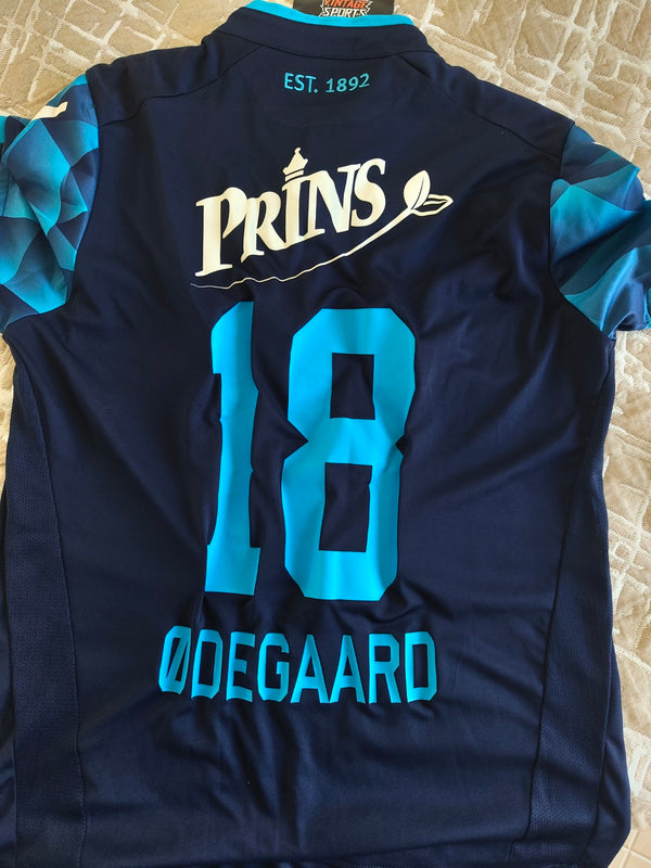 Vitesse Away Football Shirt 2018-2019 (M) 18 Odegaard