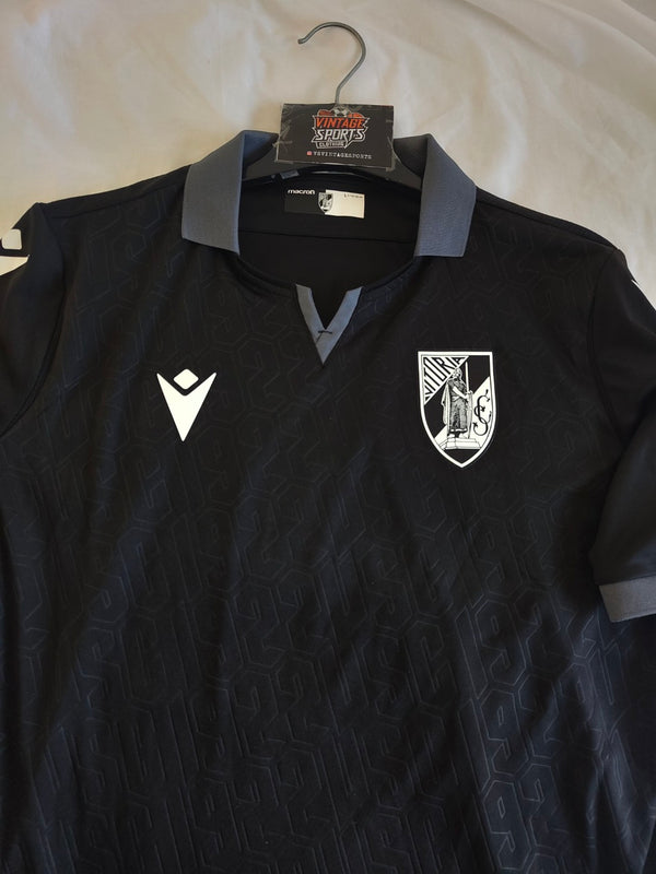 Vitoria Guimaraes SC Away Football Shirt 2021-2022 (L)