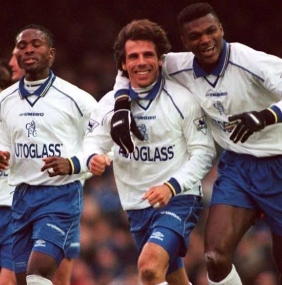 <p><strong>Chelsea 1998-1999</strong></p>